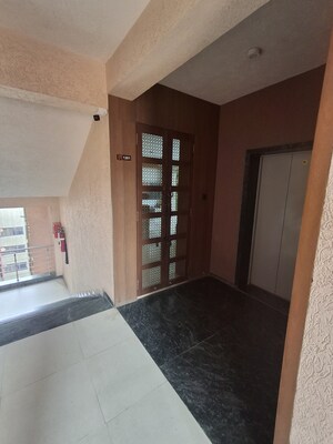 Lift in 3 BHK Apartment at Adajan – for Sale