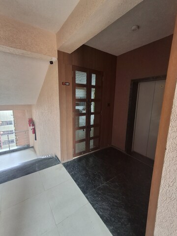 Lift in 3 BHK Apartment at Adajan – for Sale