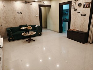 2 BHK Apartment For Rent in Topsia