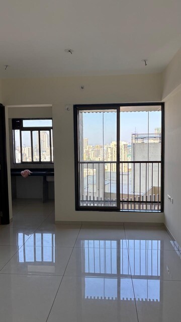 Room in 1 BHK Apartment at Chandak 34 Park Estate, Goregaon West – for Rent