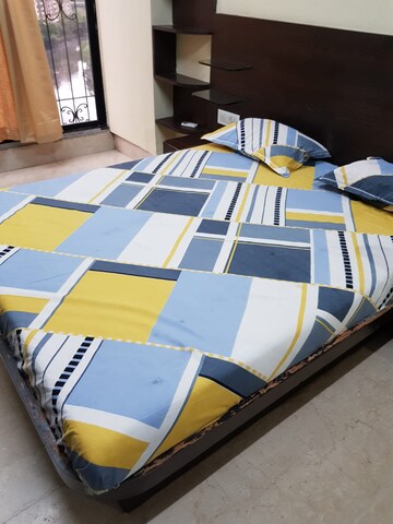 Master Bedroom in 3 BHK Apartment at Chandak 34 Park Estate, Goregaon West – for Rent