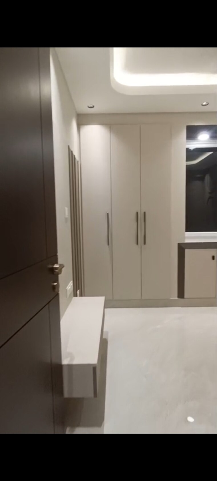 Room, ip extension 3 Bedroom 1400 Sq.Ft. Apartment In Ip Extension Delhi 9551925