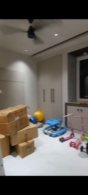 Room in 3 BHK Apartment at Ip Extension – for Sale