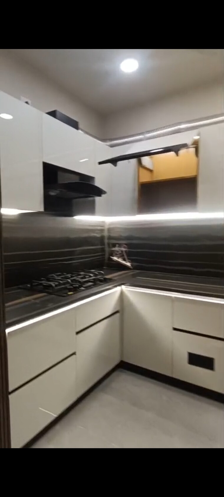 Kitchen, ip extension 3 Bedroom 1400 Sq.Ft. Apartment In Ip Extension Delhi 9551925