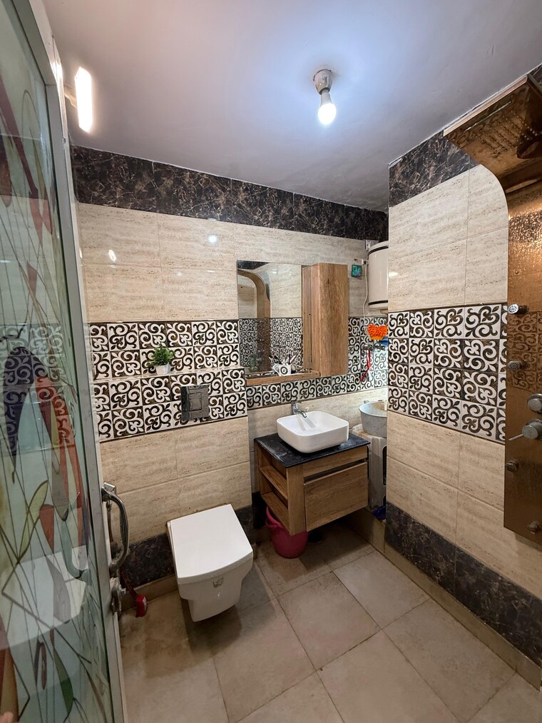 Attached Bathroom, ip extension 3 Bedroom 1600 Sq.Ft. Apartment In Ip Extension Delhi 9551946