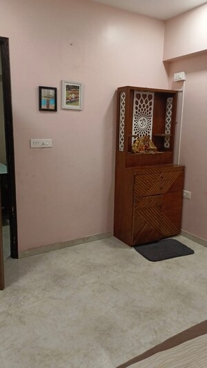 Room in 2 BHK Apartment at Lodha Amara, Kolshet Road – for Sale