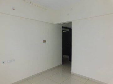 Room in 2.5 BHK Apartment at Kolte Patil Life Republic, Hinjewadi – for Rent