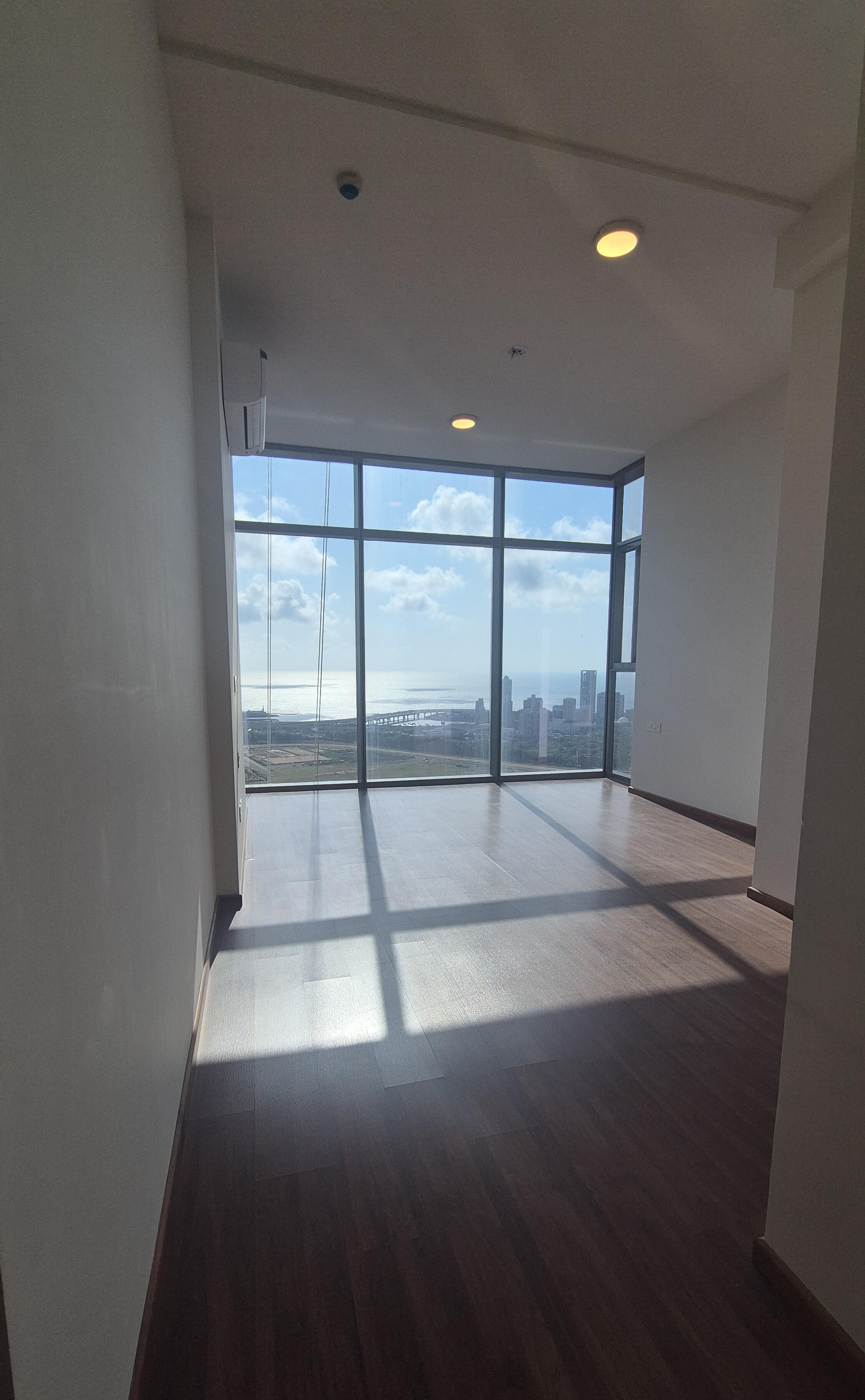 3 BHK + Study Room Apartment For Rent in Piramal Mahalaxmi