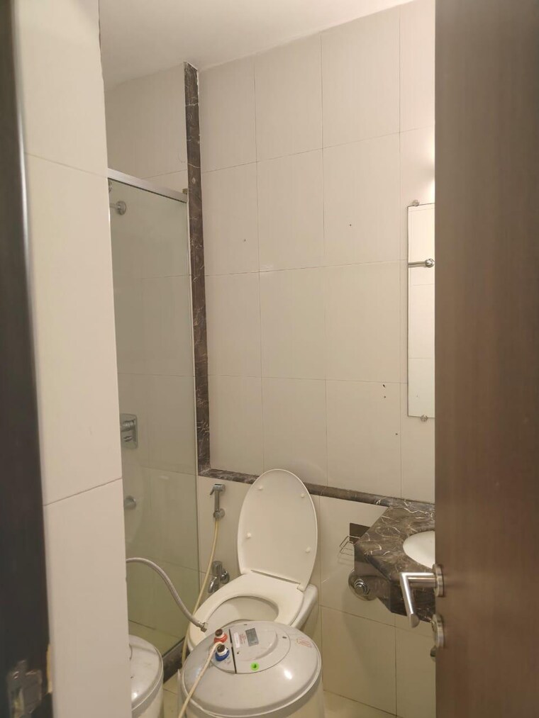Bathroom, prabhadevi-chs 3 Bedroom 1240 Sq.Ft. Apartment In Prabhadevi Mumbai 9551993
