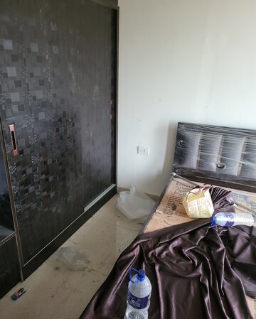 Furnished Amenities in 2 BHK Apartment at Signature Global Prime, Sector 63a – for Rent