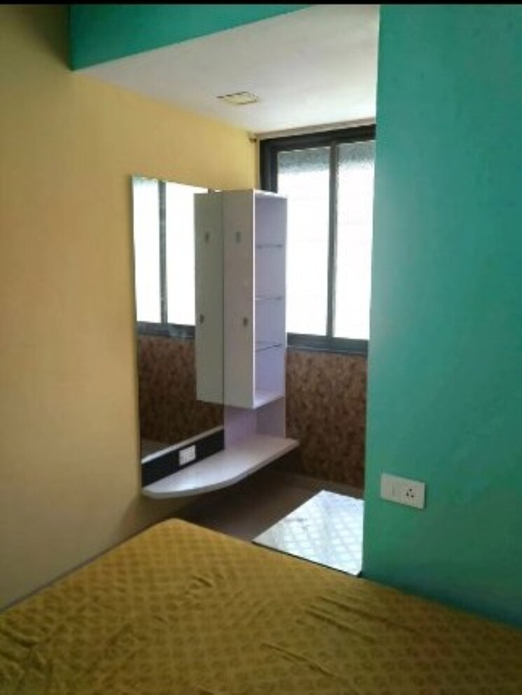 Room, dadar east 2 Bedroom 700 Sq.Ft. Apartment In Dadar East Mumbai 9026161