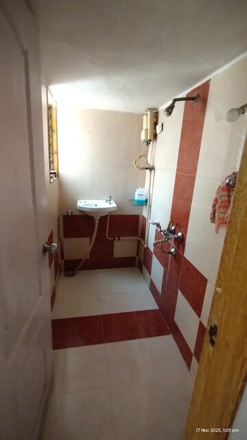  1 BHK Apartment at Kandivali West – for Rent