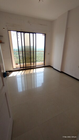 Bedroom in 1 BHK Apartment at Kandivali West – for Rent