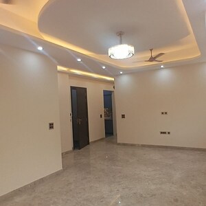 Room in 2 BHK Builder Floor at Lajpat Nagar – for Rent