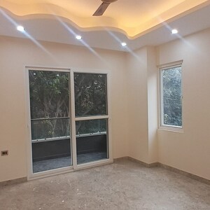 Room in 2 BHK Builder Floor at Lajpat Nagar – for Rent