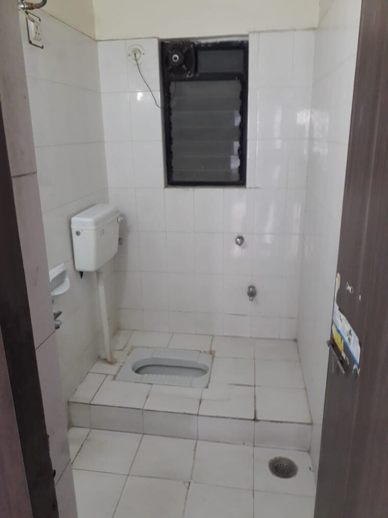 Bathroom, kothrud 3 Bedroom 1550 Sq.Ft. Apartment In Kothrud Pune 9552040