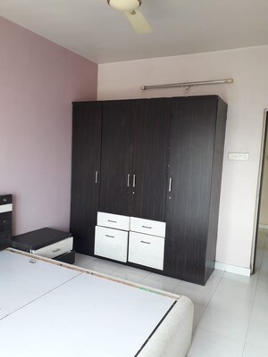 Room in 3 BHK Apartment at Kothrud – for Rent