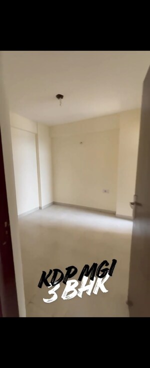 Room in 3 BHK Apartment at MGI Gharaunda, Raj Nagar Extension – for Sale