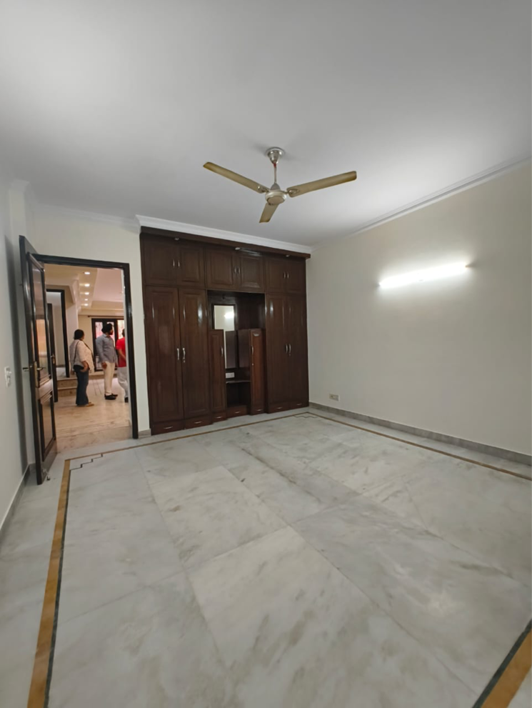 Room, lajpat nagar 2 Bedroom 900 Sq.Ft. Independent House In Lajpat Nagar Delhi 9552072