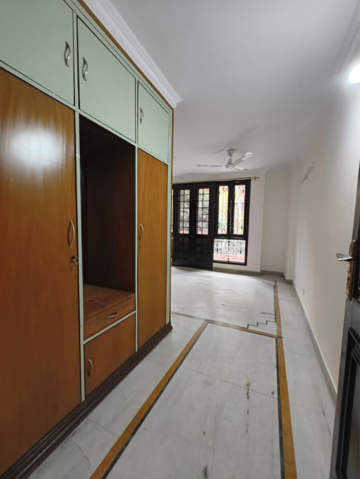 Room in 2 BHK Independent House at Lajpat Nagar – for Rent