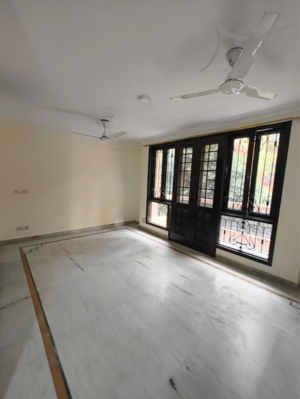 Room in 2 BHK Independent House at Lajpat Nagar – for Rent