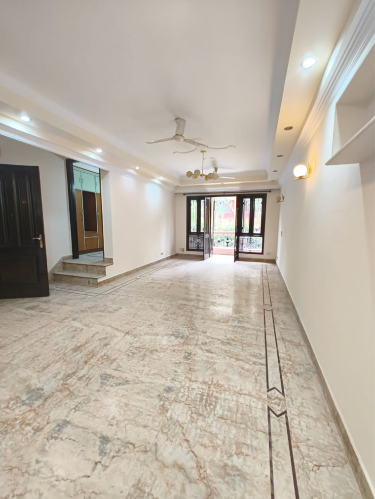 Room, lajpat nagar 2 Bedroom 900 Sq.Ft. Independent House In Lajpat Nagar Delhi 9552072