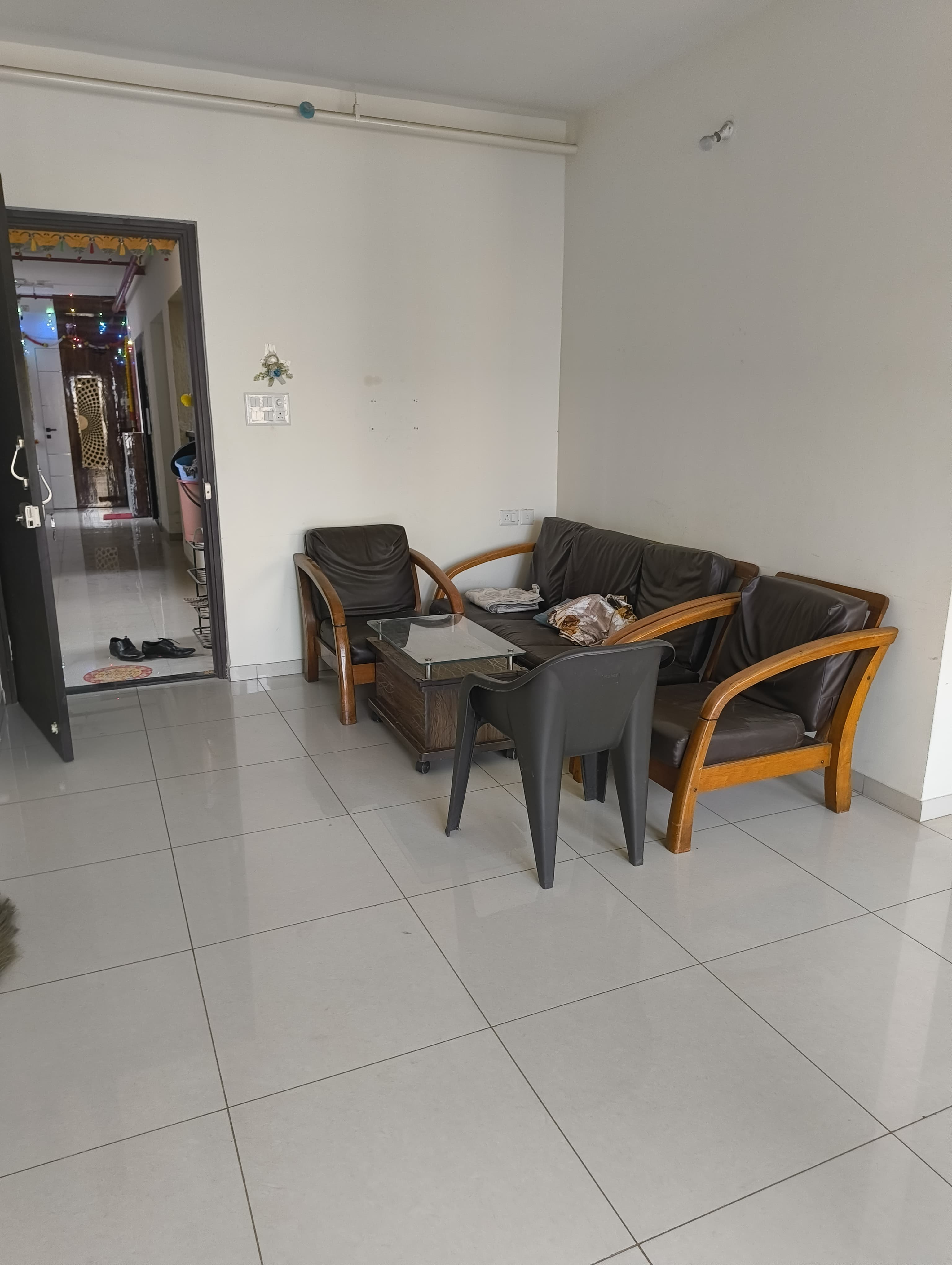 2 BHK + Extra Room Apartment For Rent in Kolte Patil Life Republic