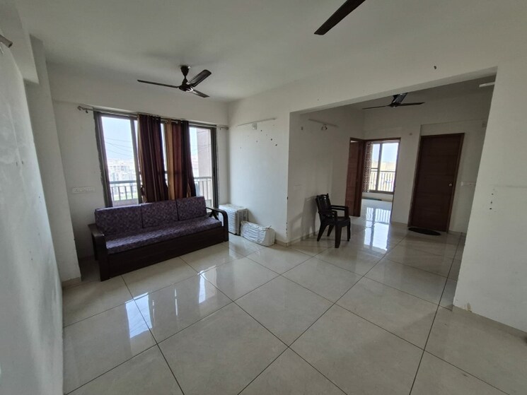 Living Room, chandkheda 2 Bedroom 1350 Sq.Ft. Apartment In Chandkheda Ahmedabad 9552096