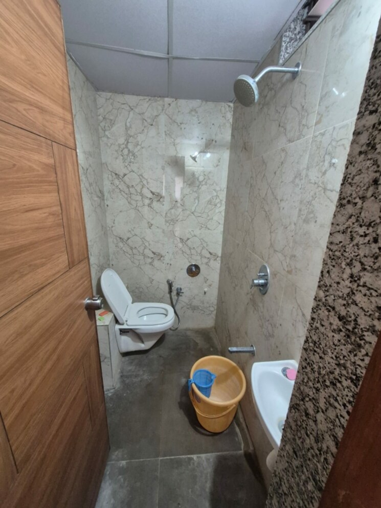 Bathroom, chandkheda 2 Bedroom 1350 Sq.Ft. Apartment In Chandkheda Ahmedabad 9552096