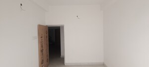 Room in 2 BHK Apartment at Rajarhat Chowmatha – for Sale