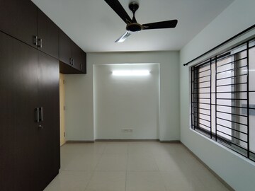 Room in 3 BHK Apartment at Nitesh Columbus Square, Bellary Road – for Rent