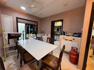 Bedroom in 3 BHK Apartment at Matunga East – for Rent