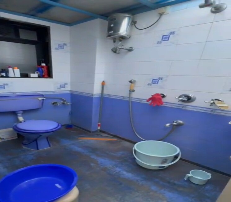 Bathroom, matunga east 3 Bedroom 1300 Sq.Ft. Apartment In Matunga East Mumbai 9552188