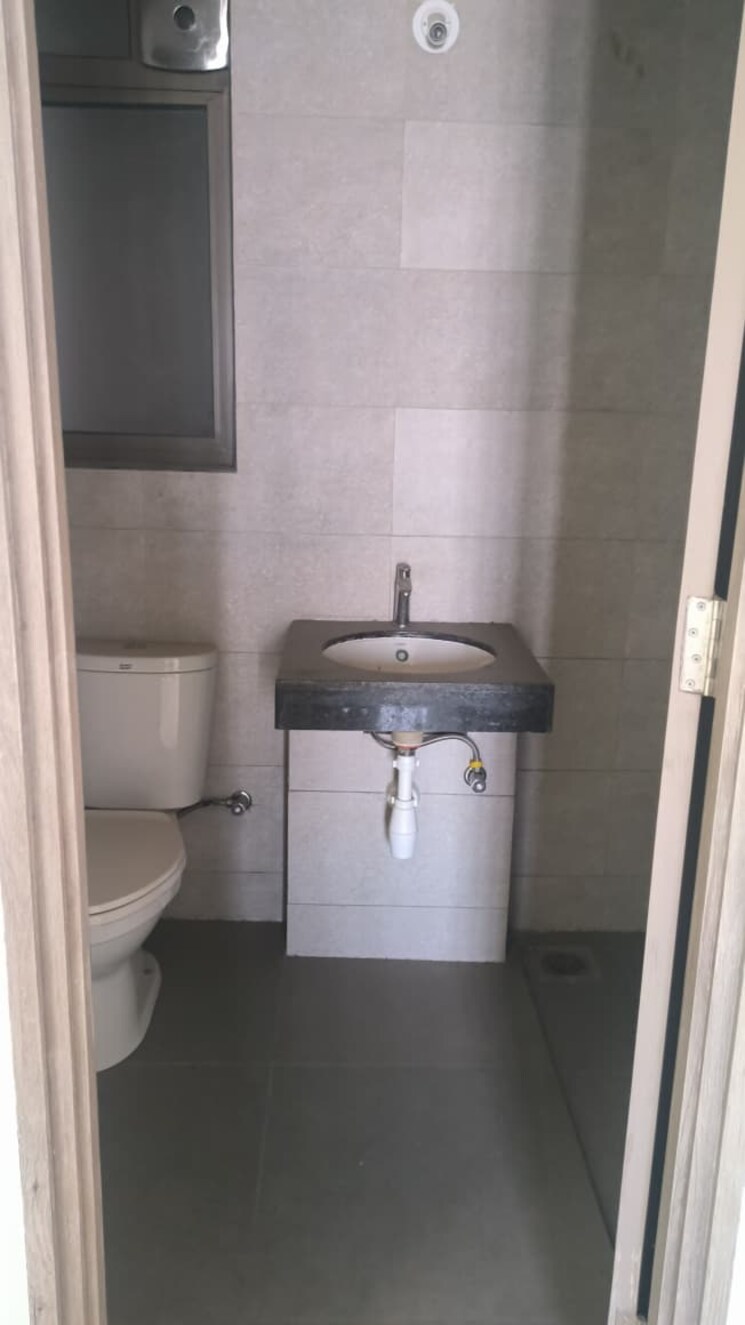 Bathroom, kalpataru-paramount 2 Bedroom 711 Sq.Ft. Apartment In Kapur Bawdi Thane 9552196