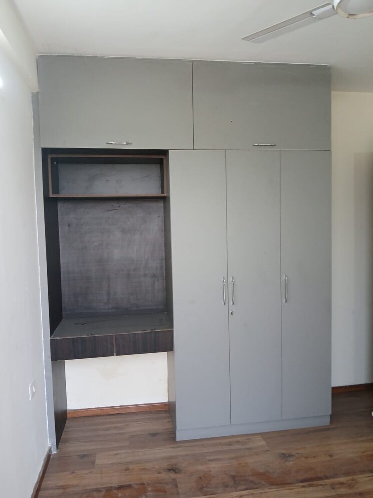 Room, signature-global-park-4-and-5 3 Bedroom 1210 Sq.Ft. Builder Floor In Sohna Sector 36 Gurgaon 9552213