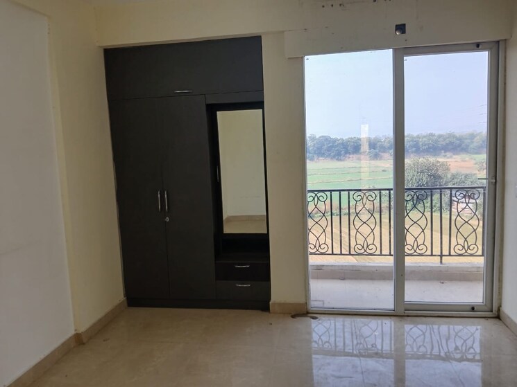 Room, signature-global-park-4-and-5 3 Bedroom 1210 Sq.Ft. Builder Floor In Sohna Sector 36 Gurgaon 9552213