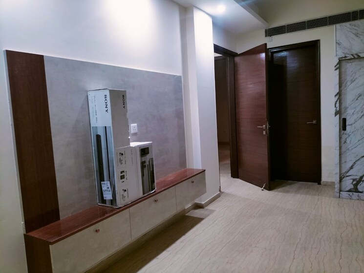 Room, mahagun-mezzaria 4 Bedroom 3430 Sq.Ft. Apartment In Sector 78 Noida 9552236