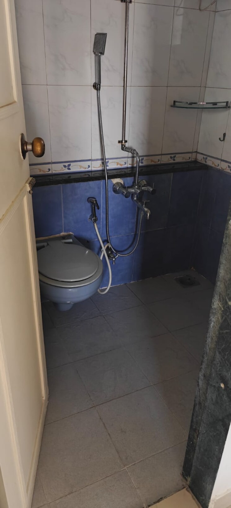 Bathroom, mount-everest-apartment 3 Bedroom 1255 Sq.Ft. Apartment In Bhakti Park Mumbai 9552260