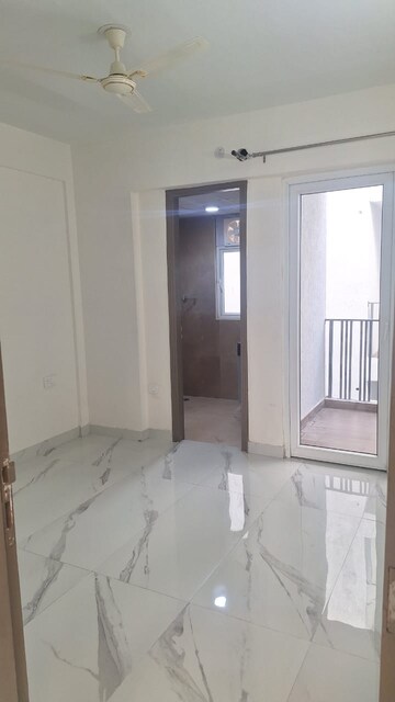 Room in 2.5 BHK Builder Floor at Smart World Gems, Sector 89 – for Sale