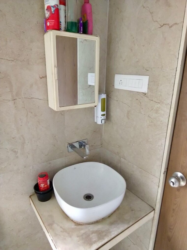 Bathroom, dosti-west-county 1.5 Bedroom 700 Sq.Ft. Apartment In Balkum Pada Thane 9552268