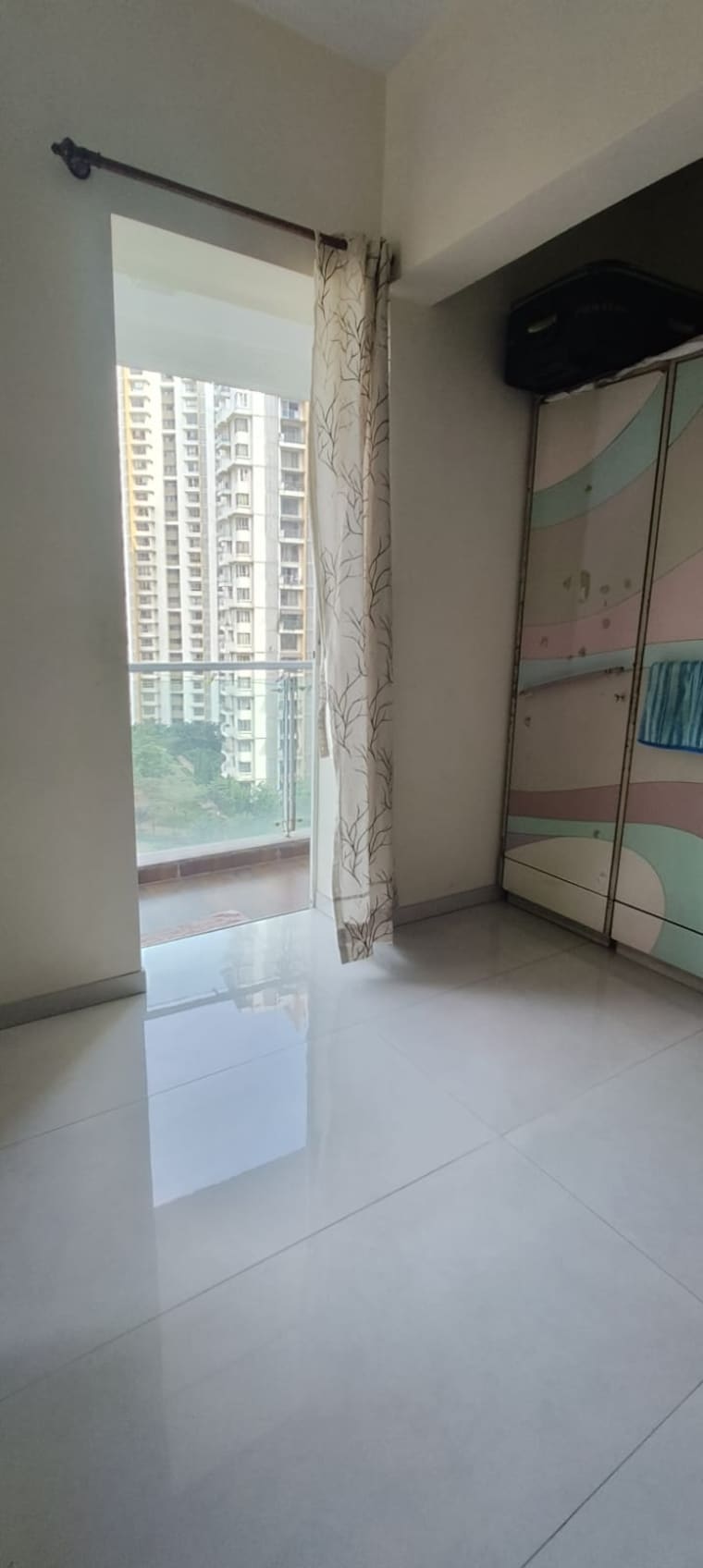 Bedroom, lodha-luxuria 3 Bedroom 1350 Sq.Ft. Apartment In Majiwada Thane 9552278