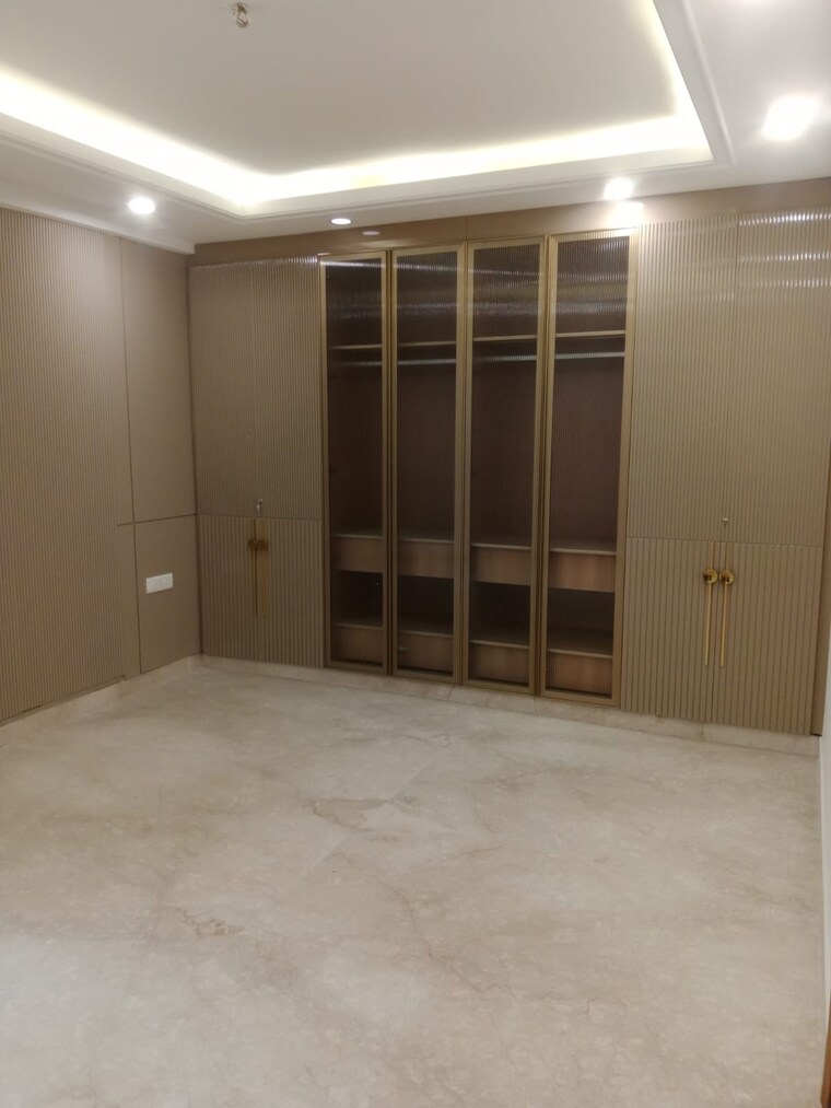 Room, shivalik colony 3 Bedroom 1800 Sq.Ft. Builder Floor In Shivalik Colony Delhi 9552295