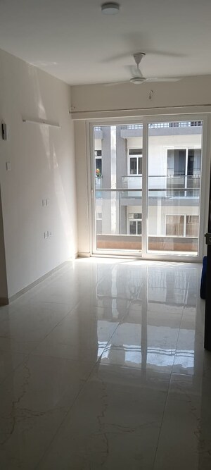 Room in 3.5 BHK Builder Floor at Smart World Gems, Sector 89 – for Sale