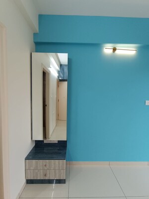 Room in 2 BHK Apartment at Bhavya Lake Vista, Sarjapur Road – for Rent