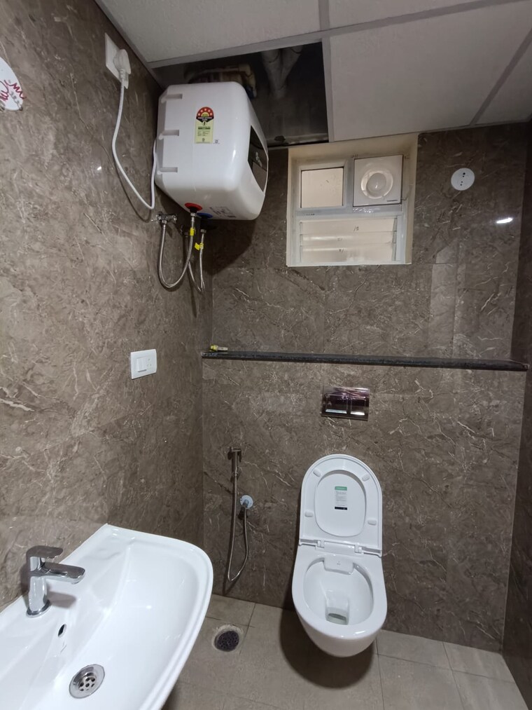 Bathroom, bhavya-lake-vista 2 Bedroom 1195 Sq.Ft. Apartment In Sarjapur Road Bangalore 9552324