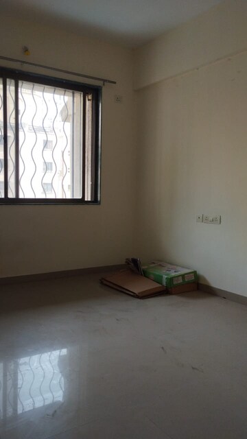 Room in 2 BHK Apartment at Kumar Urban Kul Ecoloch, Mahalunge – for Rent