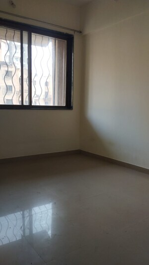 Room in 2 BHK Apartment at Kumar Urban Kul Ecoloch, Mahalunge – for Rent