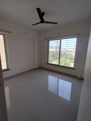Room in 2 BHK Apartment at Pandit Javdekar Red Earth, Pirangut – for Rent