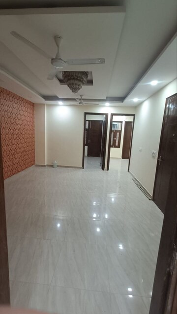 3 BHK Builder Floor For Sale in Sainik Colony