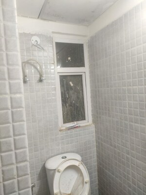 Bathroom in 2 BHK Apartment at Amrapali Centurian Park, Tech Zone 4 Greater Noida – for Rent